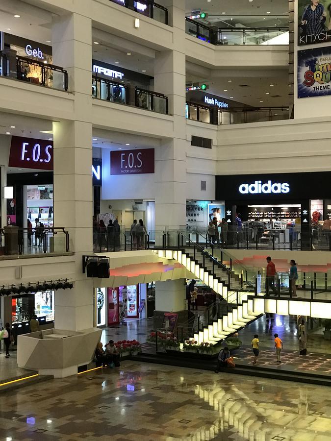 Appartamento Times Square Bukit Bingtang At Kuala Lumpur Esterno foto